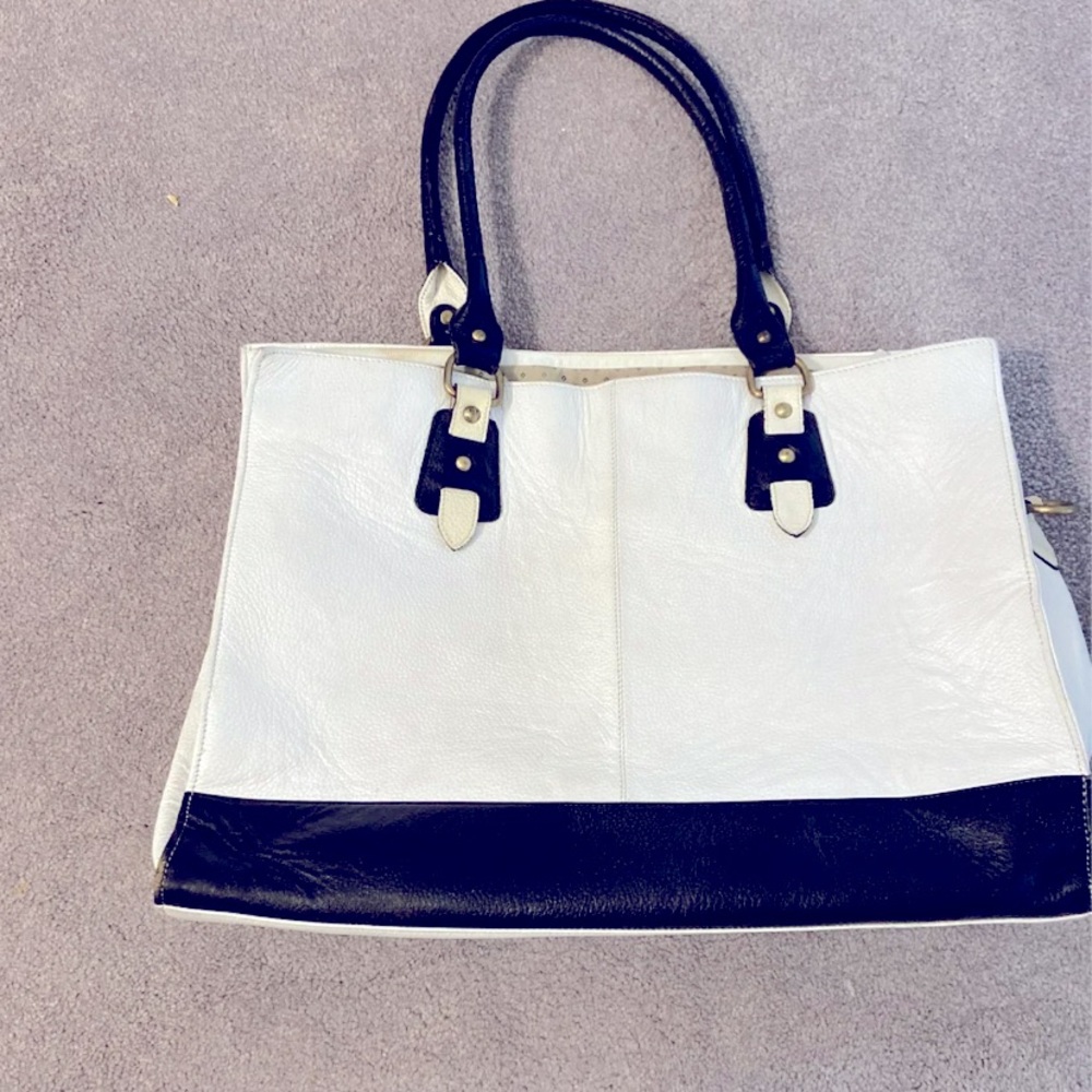 Black and white tote bag